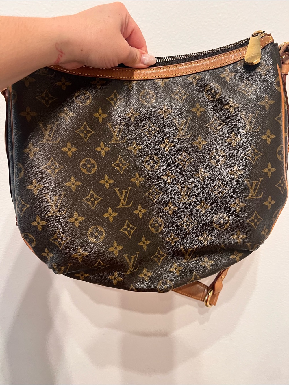 Louis Vuitton Tulum Monogram Handbag - Picture 4 of 12